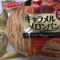 ヤマザキ キャラメルメロンパン キャラメルクリーム＆ホイップ 商品写真 1枚目