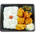 ファミリーマート 若鶏のジューシー唐揚弁当 商品写真 1枚目