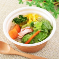ファミリーマート 1／2日分の野菜が摂れるコンソメスープ 商品写真 3枚目