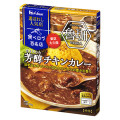 ハウス 選ばれし人気店 芳醇チキンカレー 商品写真 2枚目