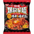 日清食品 爆裂辛麺 韓国風 極太大盛激辛焼そば 商品写真 1枚目
