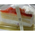 セブン-イレブン 赤い果実の贈り物苺のショートケーキ 商品写真 2枚目