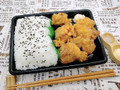 九州醤油仕立ての唐揚弁当