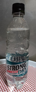 「サントリー サントリー天然水 THE STRONG ドライシトラス 天然水スパークリング 510ml」のクチコミ画像 by hiro718163さん