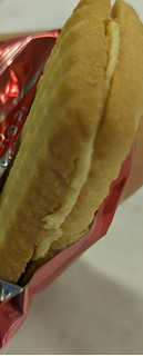 「森永製菓 森永の焼プリン味 サンドクッキー 箱8個」のクチコミ画像 by もぐちゃかさん