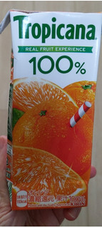 「トロピカーナ 100％ オレンジ パック250ml」のクチコミ画像 by おうちーママさん