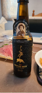 「アールオーエヌ BEETLES BEER Powered by Jan Fabre 瓶330ml」のクチコミ画像 by ヨッシイさん