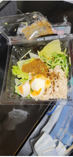「セブン-イレブン 蒸し鶏と香味ねぎのバンバンジーサラダ」のクチコミ画像 by タケダさん