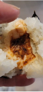 「ローソン おにぎり屋 焼き鮭ハラミ」のクチコミ画像 by タケダさん