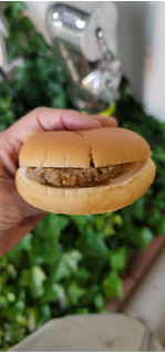 「ヤマザキ てりやきハンバーガー 1個」のクチコミ画像 by タケダさん