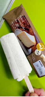 「シャトレーゼ 4種のチーズのベイクドチーズケーキバー 1本」のクチコミ画像 by minorinりん さん