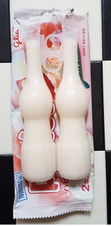 「グリコ パピコ 白桃のスムージー 袋2本」のクチコミ画像 by Hiyuriさん