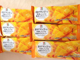 「セブンプレミアム まるでマンゴーを冷凍したような食感のアイスバー 袋70ml」のクチコミ画像 by レビュアーさん