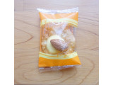 「三幸製菓 チーズアーモンド 袋16枚」のクチコミ画像 by emaさん