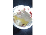 「赤城 パフェデザートチョコチップス 苺のチーズケーキ カップ300ml」のクチコミ画像 by しろねこエリーさん