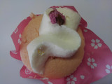 「ローソン 桜香るチーズスフレケーキ」のクチコミ画像 by レビュアーさん