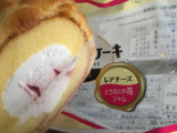 「ヤマザキ シューロールケーキ レアチーズとちおとめ苺ジャム 袋4個」のクチコミ画像 by たかはっさんさん
