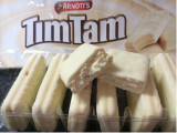 「ARNOTT’S TimTam CLASSIC White 200g 袋9枚」のクチコミ画像 by めーぐーさん