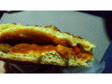 「タカキベーカリー チーズと野菜の平焼きカレーパン 袋1個」のクチコミ画像 by レビュアーさん