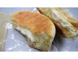「セブン-イレブン ベイクドチーズクリームのパン」のクチコミ画像 by ふじつぼだんきさん