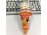 「ローソン Uchi Cafe’ SWEETS マンゴーミルクワッフルコーン マンゴーソースを添えて」のクチコミ画像 by おばりんさん