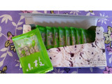 「森永製菓 小枝 クッキー＆クリーム 箱4本×11」のクチコミ画像 by おくのママさん