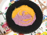 「ローソン プレミアムかぼちゃ＆紫芋のロールケーキ」のクチコミ画像 by こむねぇさん