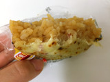 「ファミリーマート 炙り焼チーズ＆ベーコン 燻製風」のクチコミ画像 by gggさん