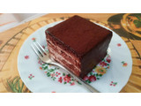 「ドンレミー 8層仕立てのチョコレートケーキ」のクチコミ画像 by 紫の上さん