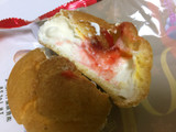 「モンテール 小さな洋菓子店 苺ショートケーキのシュークリーム 袋1個」のクチコミ画像 by gggさん