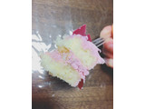 「セブン-イレブン いちご＆クッキー プレゼントケーキ」のクチコミ画像 by ゆにょちゃぬさん