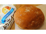 「ヤマザキ たっぷりホイップのブールパン 袋1個」のクチコミ画像 by ピノ吉さん