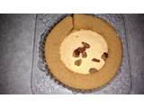 「ローソン プレミアム 塩キャラメルとナッツのロールケーキ」のクチコミ画像 by ひろりんりんさん