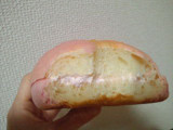 「ヤマザキ 桃風味豊かなもものパン ももホイップ入り 袋1個」のクチコミ画像 by やっぺさん
