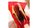 「ローソン Uchi Cafe’ SWEETS ショコラパイサンド」のクチコミ画像 by 野良猫876さん