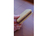 「ファミリーマート カカオマルシェ ショコラサンドクッキー ミルク」のクチコミ画像 by suzushoさん