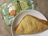 「神戸屋 たっぷりビスケットの宇治抹茶ホイップデニッシュ 袋1個」のクチコミ画像 by おっちゃまさん