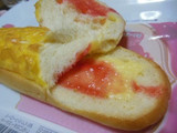 「Pasco おいしいシューロール いちごのチーズケーキ 袋1個」のクチコミ画像 by みにょあさん