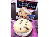 「森永製菓 ステラおばさんのクッキーサンドアイス チョコチップクッキー 箱1個」のクチコミ画像 by はなっコさん