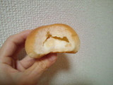 「ヤマザキ 薄皮 白桃ゼリー入り白桃クリームパン 袋5個」のクチコミ画像 by やっぺさん