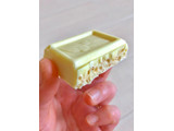 「神戸物産 クランチホワイトチョコレート 箱200g」のクチコミ画像 by Pチャンさん