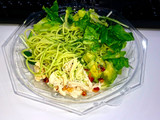 「セブン-イレブン グリーンサラダとチキン冷製バジルソースパスタ」のクチコミ画像 by Kutz-Changさん