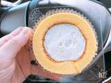 「ローソン Uchi Cafe’ SWEETS 新 プレミアムロールケーキ」のクチコミ画像 by なしなしなしなしさん