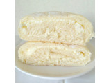 「ファミリーマート 白いチーズクリームパン」のクチコミ画像 by ぷちとまとさん