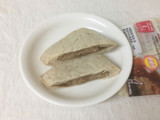 「ヤマザキ ランチパック デミハンバーグ 全粒粉入りパン 袋2個」のクチコミ画像 by レビュアーさん