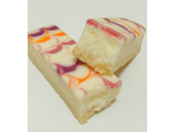 「ファミリーマート 彩りフルーツソースの白いチーズケーキ」のクチコミ画像 by ぷちとまとさん
