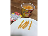 「カルビー じゃがりこ明太チーズ味 カップ52g」のクチコミ画像 by レビュアーさん