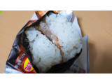 「ローソン おにぎり屋 新潟コシヒカリおにぎり 大きな焼さけハラミ」のクチコミ画像 by コンビニおにぎりさん