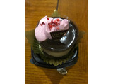 「ローソン Uchi Cafe’ SWEETS ルビーチョコレートのショコラケーキ」のクチコミ画像 by ちぴちぴさん