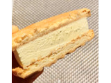 「セブンプレミアム バターが贅沢に香るクッキーサンド 袋1個」のクチコミ画像 by Pチャンさん
